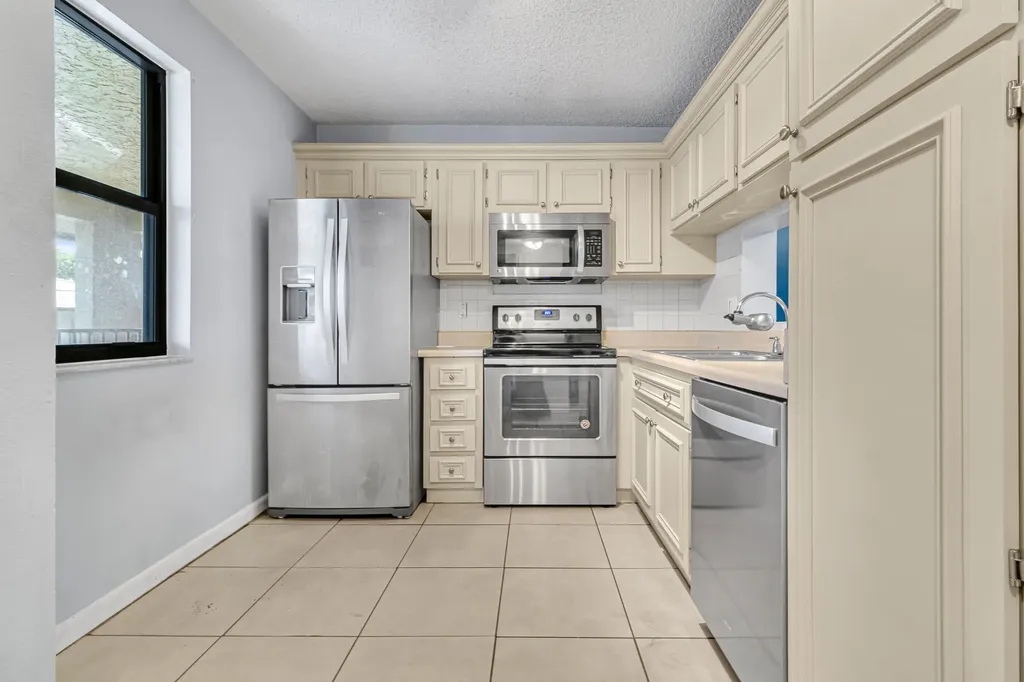 5510 Lakeside Drive Margate FL 33063