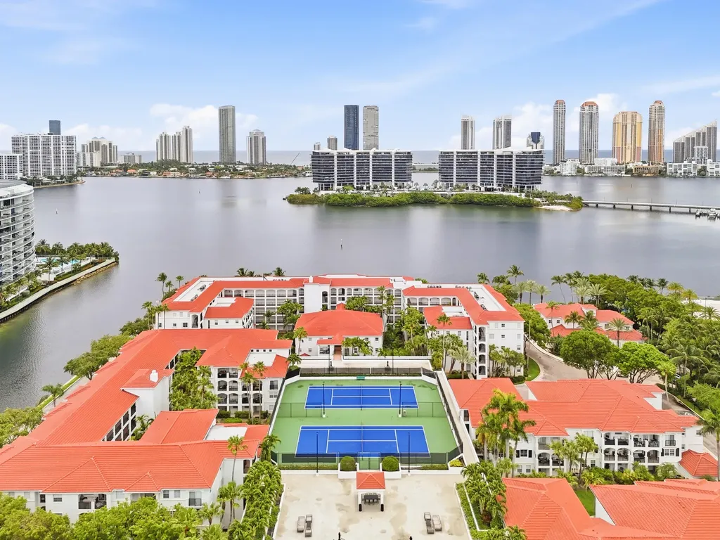 3145 NE 184th Street Aventura FL 33160