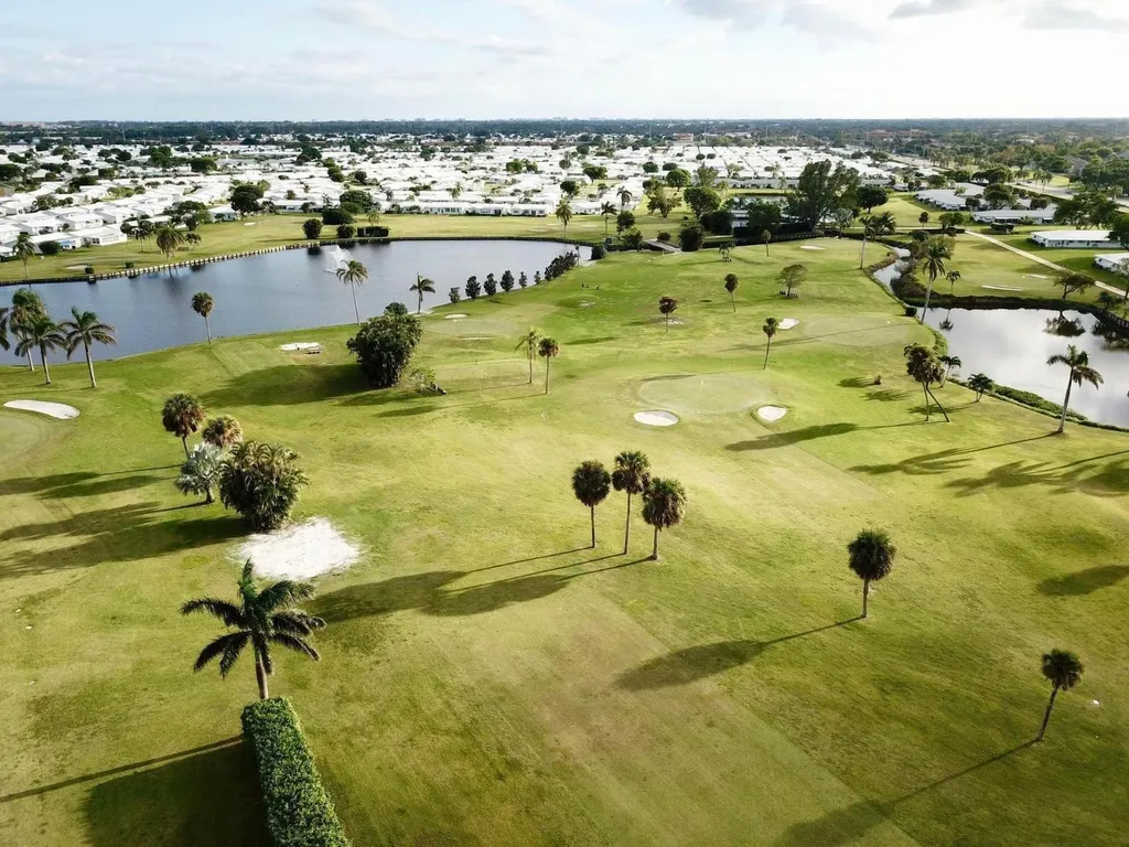 1112 Lake Terrace Boynton Beach FL 33426