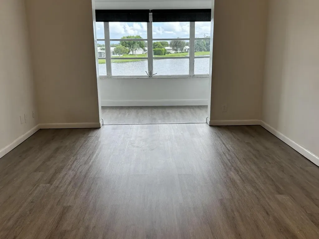 1112 Lake Terrace Boynton Beach FL 33426