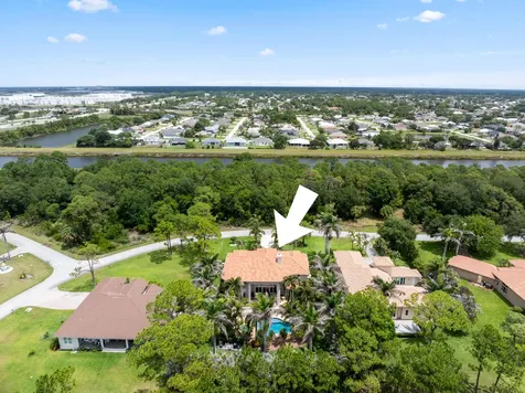 716 SW Squire Johns Lane Palm City FL 34990