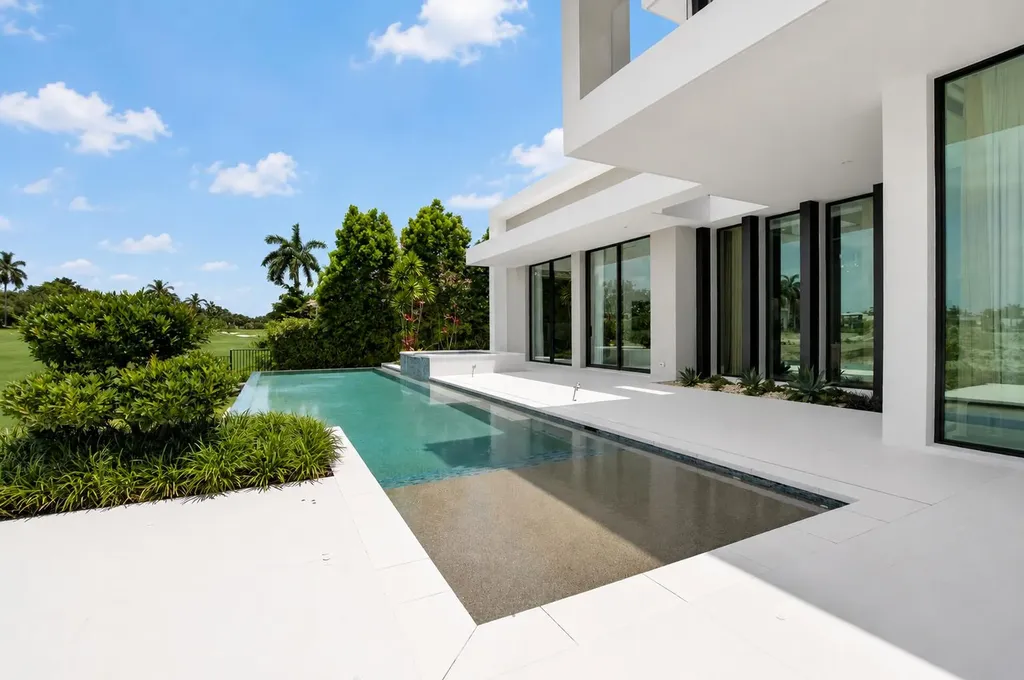 6960 Lake Estates Court Boca Raton FL 33496