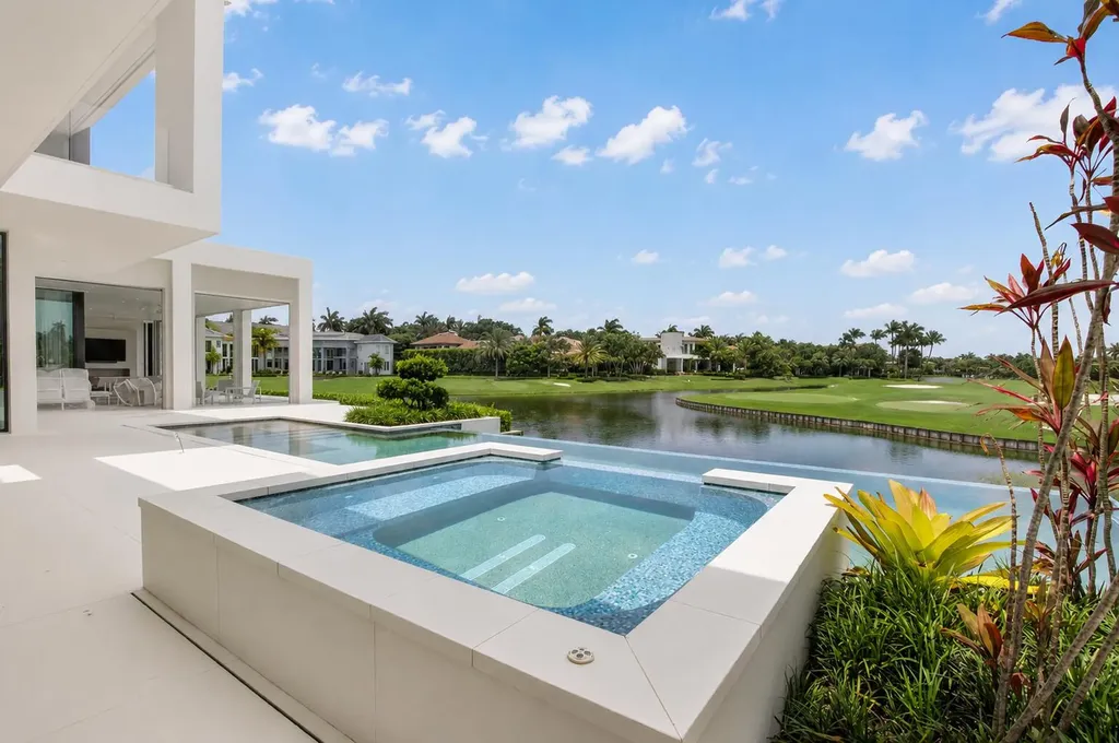 6960 Lake Estates Court Boca Raton FL 33496