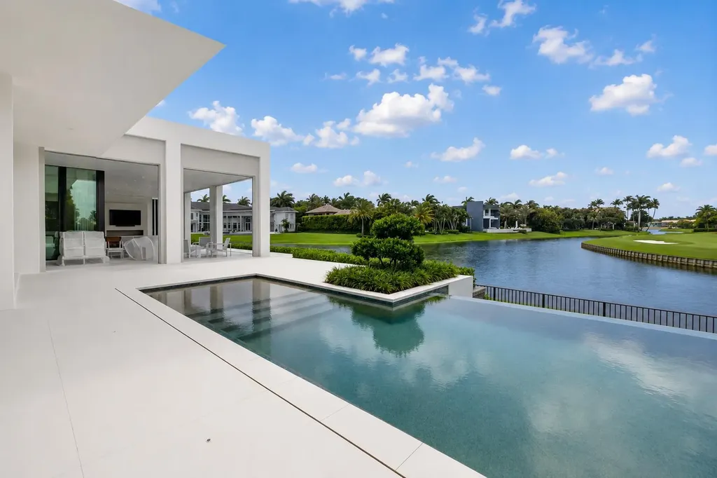 6960 Lake Estates Court Boca Raton FL 33496
