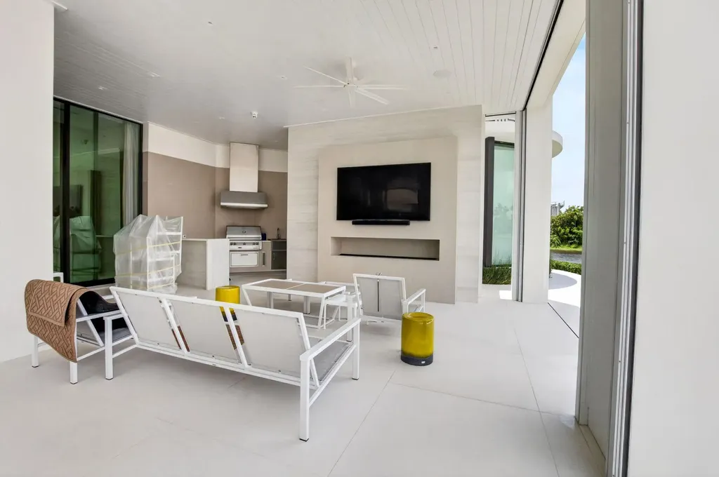 6960 Lake Estates Court Boca Raton FL 33496