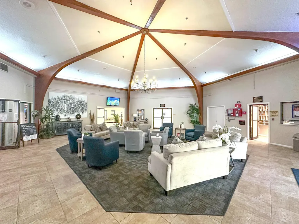 3951 Via Poinciana Lake Worth FL 33467
