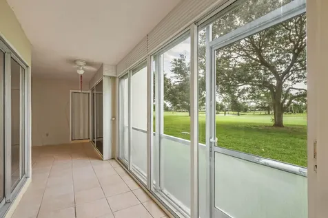 3951 Via Poinciana Lake Worth FL 33467