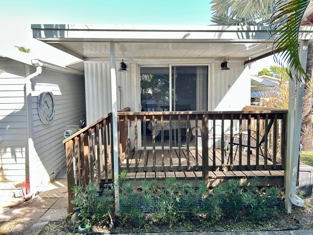 425 Bougainvilla Drive Deerfield Beach FL 33442