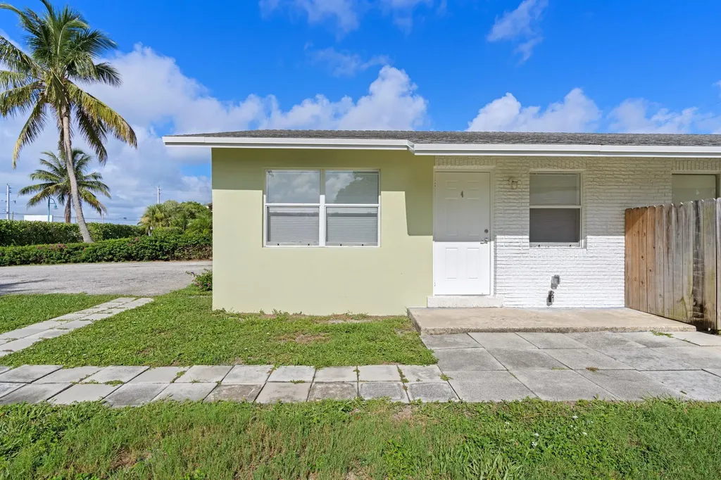 615 NE 7th Avenue Boynton Beach FL 33435