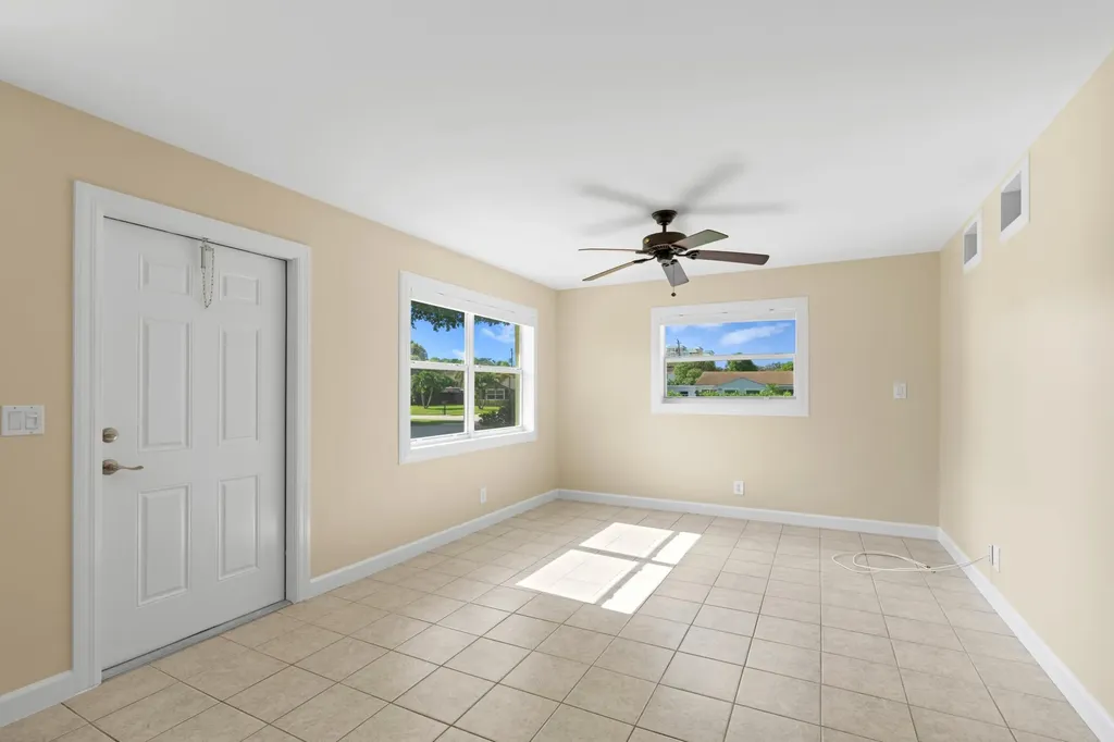 615 NE 7th Avenue Boynton Beach FL 33435