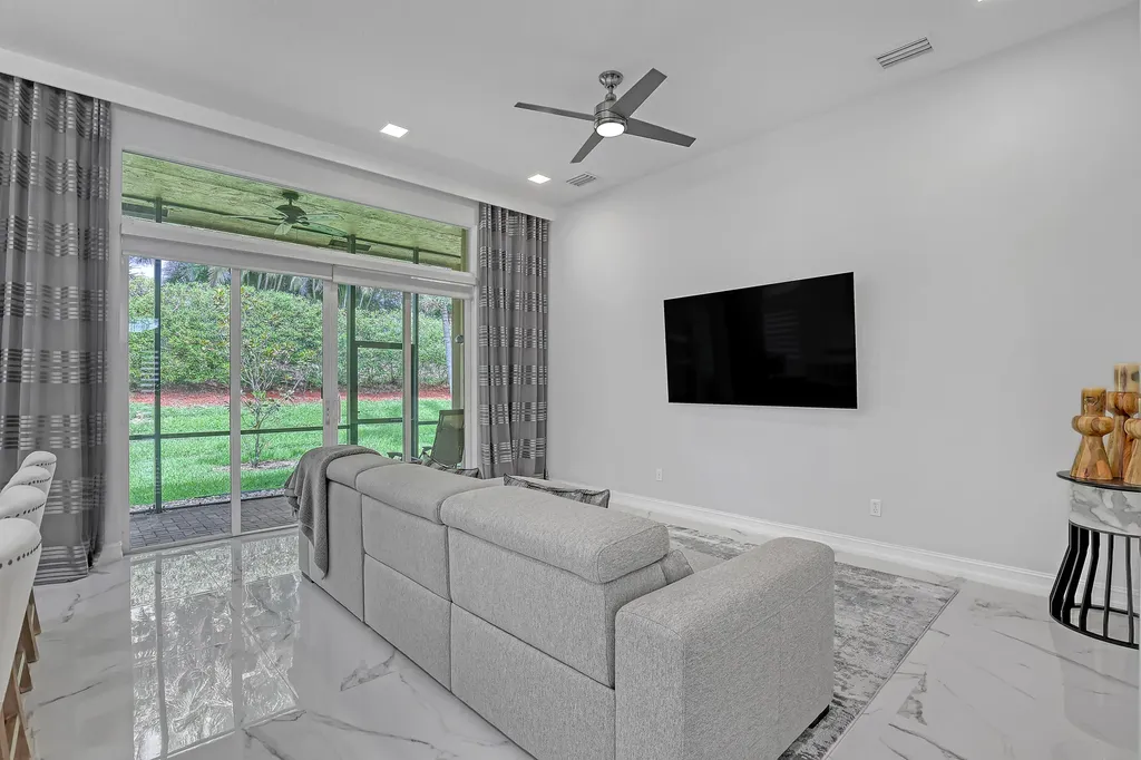 10673 Richfield Way Boynton Beach FL 33437