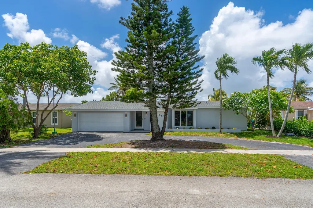 11640 NW 30th Place Sunrise FL 33323