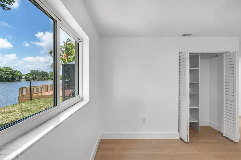 11640 NW 30th Place Sunrise FL 33323