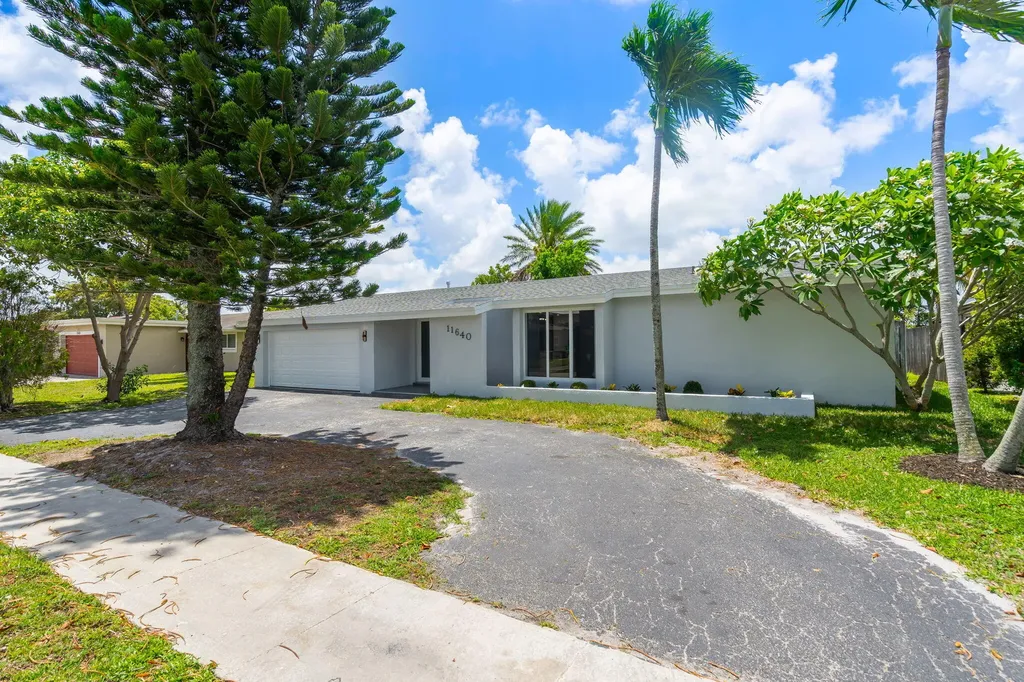 11640 NW 30th Place Sunrise FL 33323
