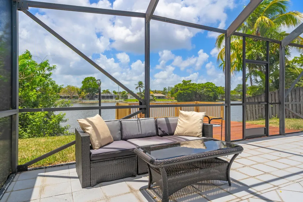 11640 NW 30th Place Sunrise FL 33323