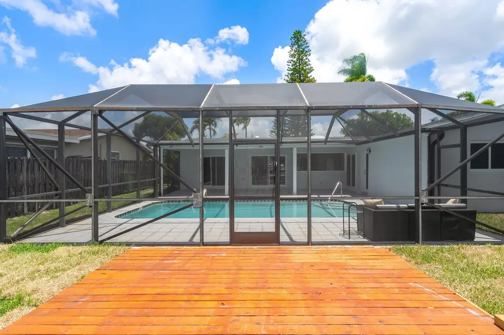 11640 NW 30th Place Sunrise FL 33323
