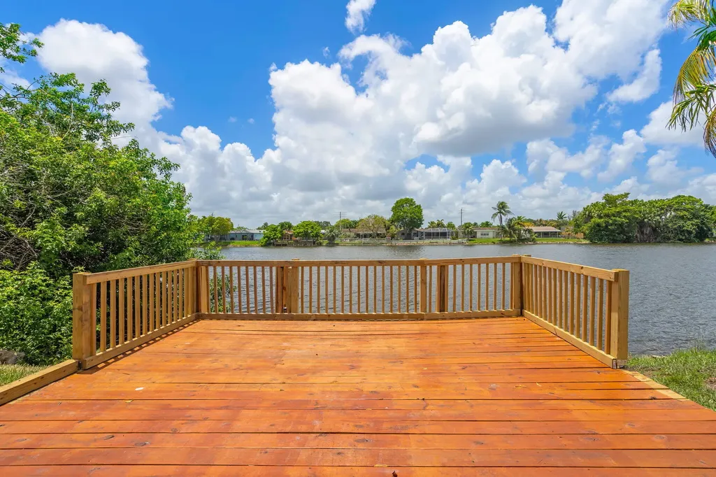 11640 NW 30th Place Sunrise FL 33323