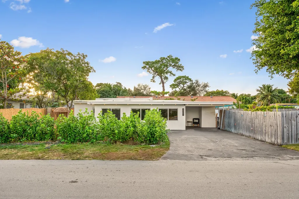 3961 NE 10th Avenue Oakland Park FL 33334