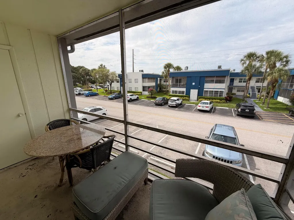 569 Normandy L Delray Beach FL 33484