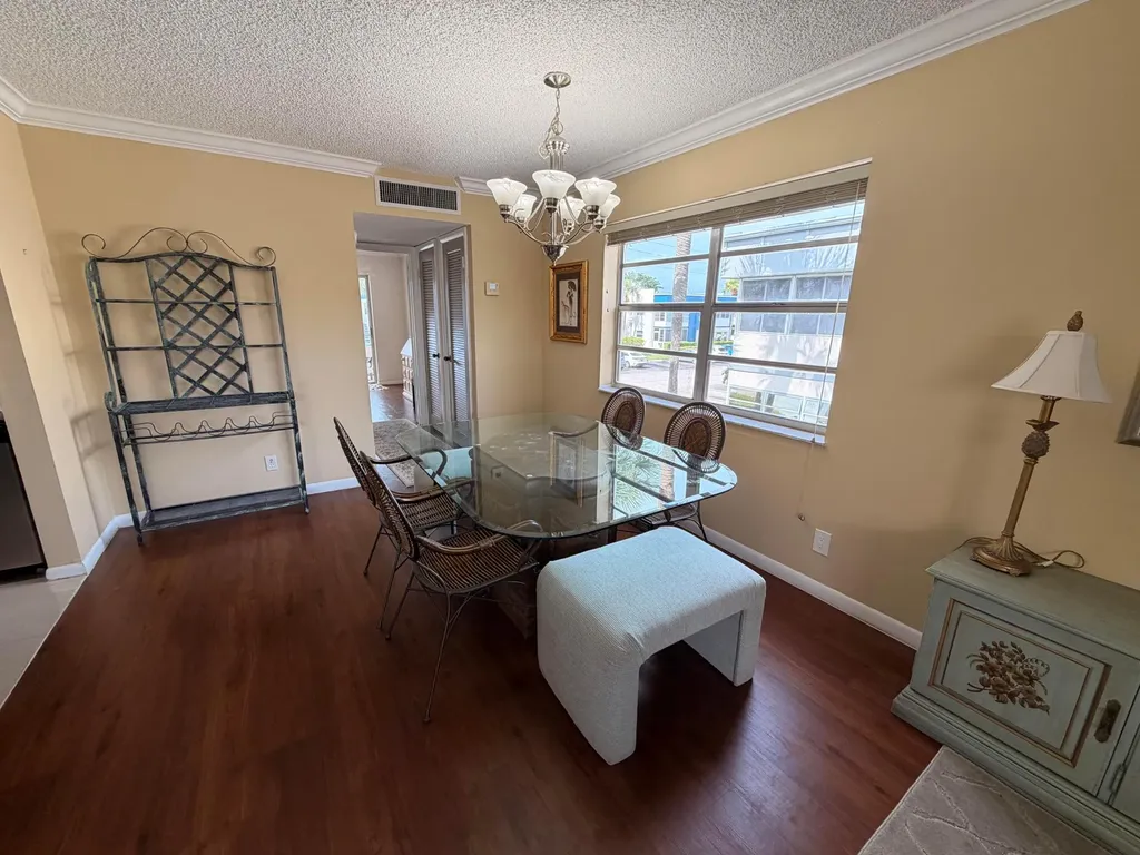 569 Normandy L Delray Beach FL 33484