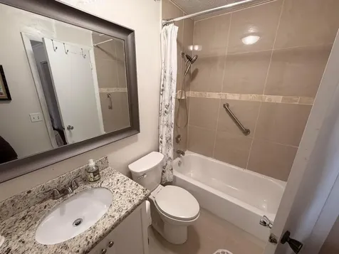 569 Normandy L Delray Beach FL 33484