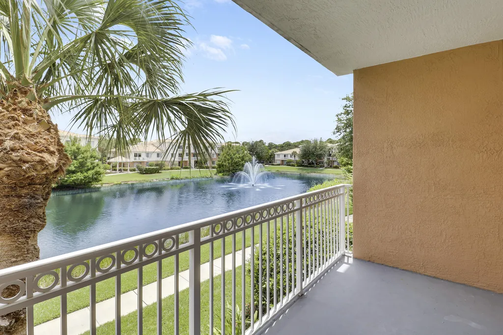 6206 Myrtlewood Circle W Palm Beach Gardens FL 33418
