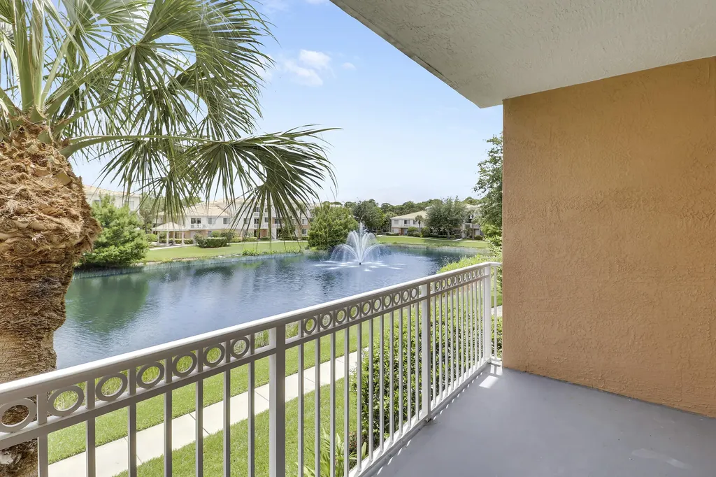 6206 Myrtlewood Circle W Palm Beach Gardens FL 33418