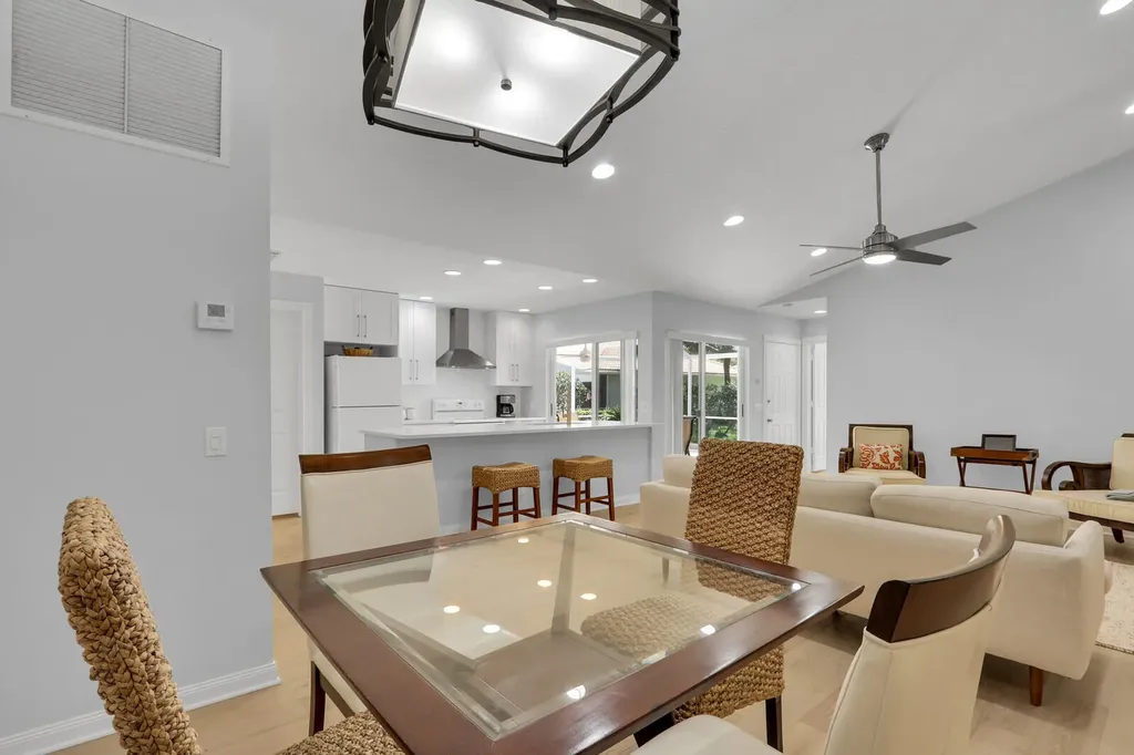 7904 Chapman Oak Court Palm Beach Gardens FL 33410
