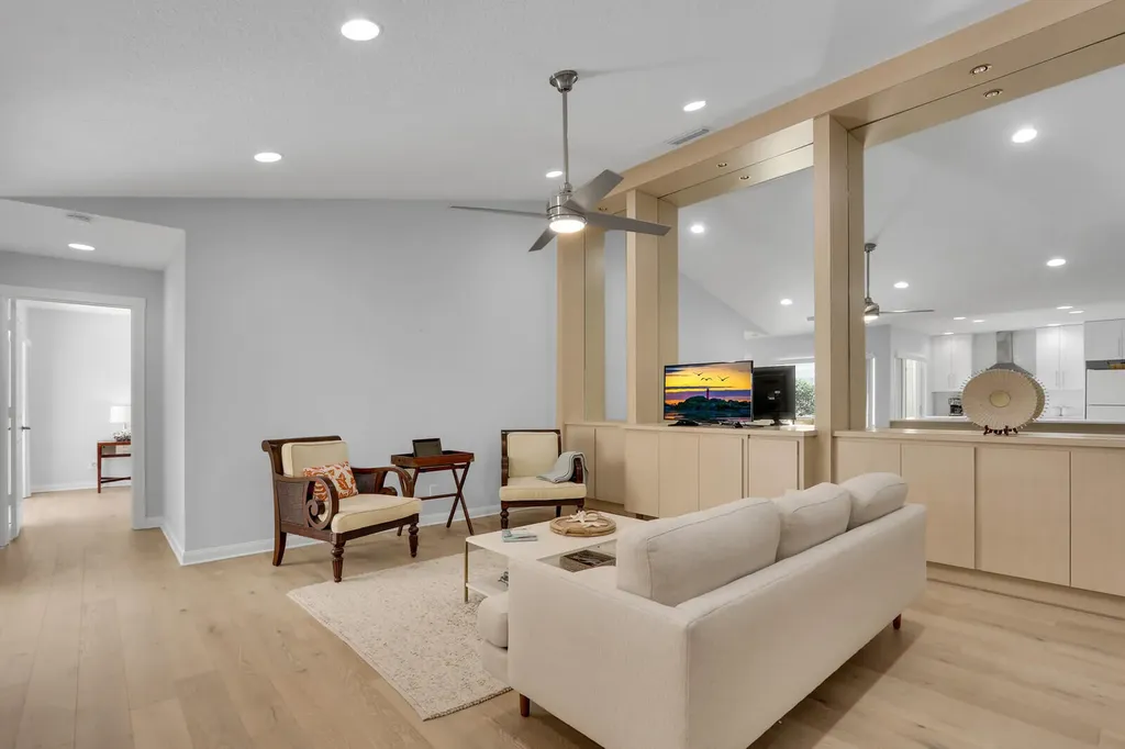 7904 Chapman Oak Court Palm Beach Gardens FL 33410