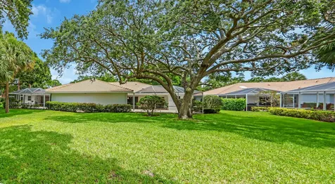 7904 Chapman Oak Court Palm Beach Gardens FL 33410
