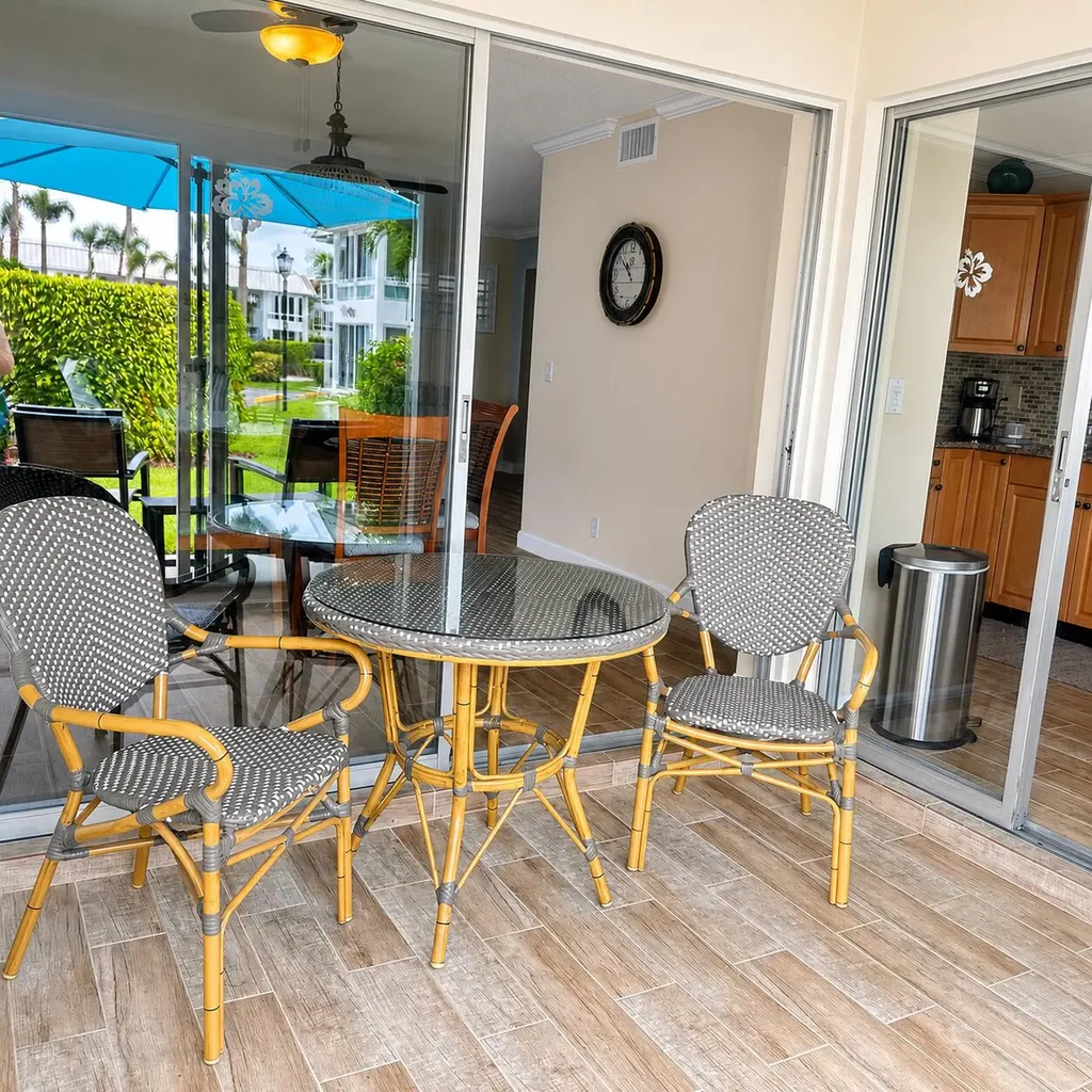 18 Colonial Club Drive Boynton Beach FL 33435