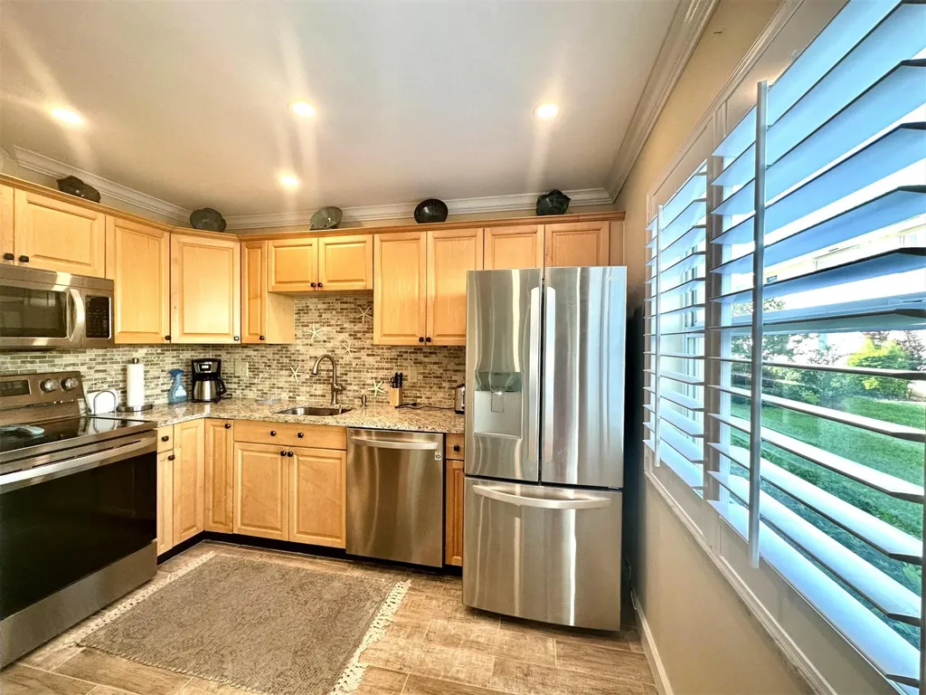 18 Colonial Club Drive Boynton Beach FL 33435
