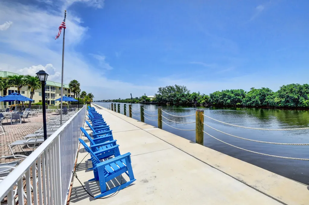 18 Colonial Club Drive Boynton Beach FL 33435