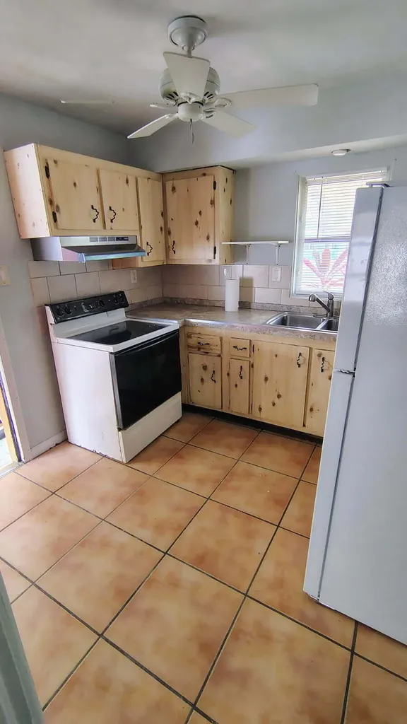 1231 N F Street Lake Worth Beach FL 33460