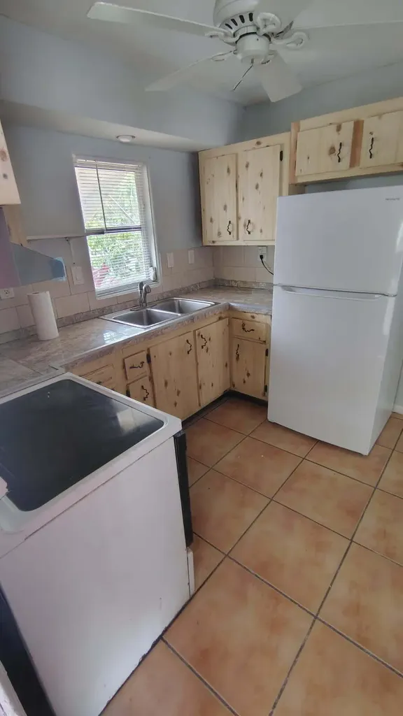 1231 N F Street Lake Worth Beach FL 33460