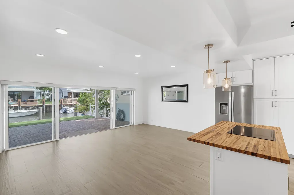 718 Rider Road Boynton Beach FL 33435