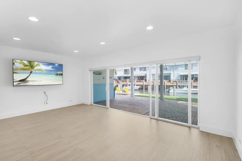 718 Rider Road Boynton Beach FL 33435