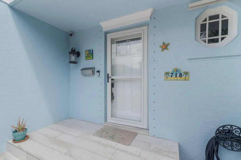 718 Rider Road Boynton Beach FL 33435
