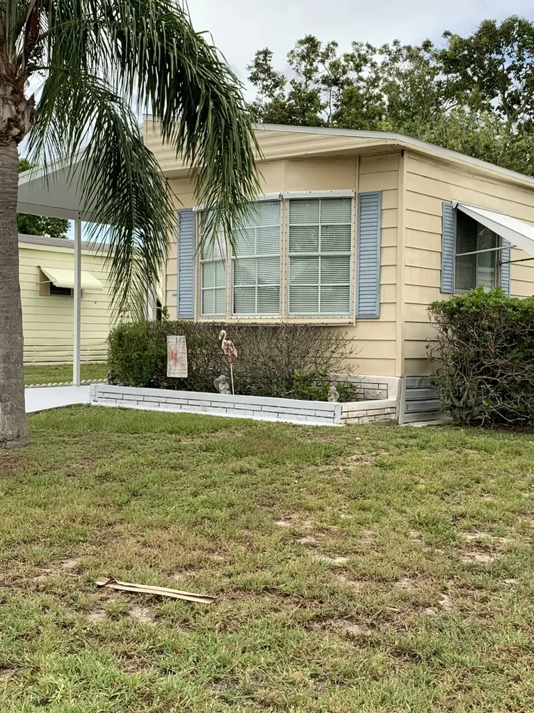 125 E Caribbean Port St Lucie FL 34952