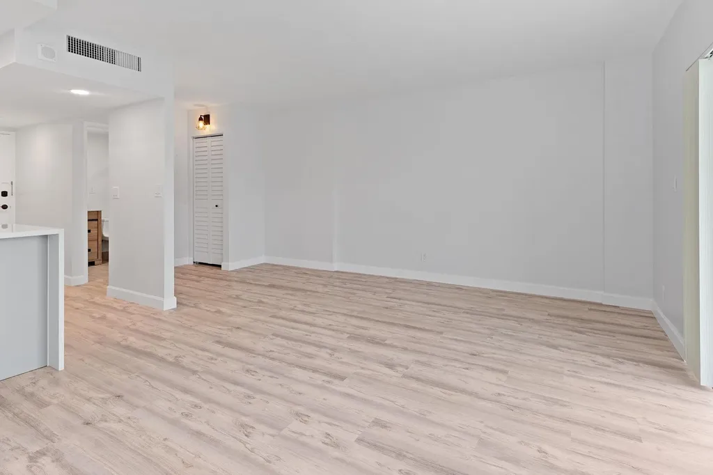 2900 NE 30th Street Fort Lauderdale FL 33306