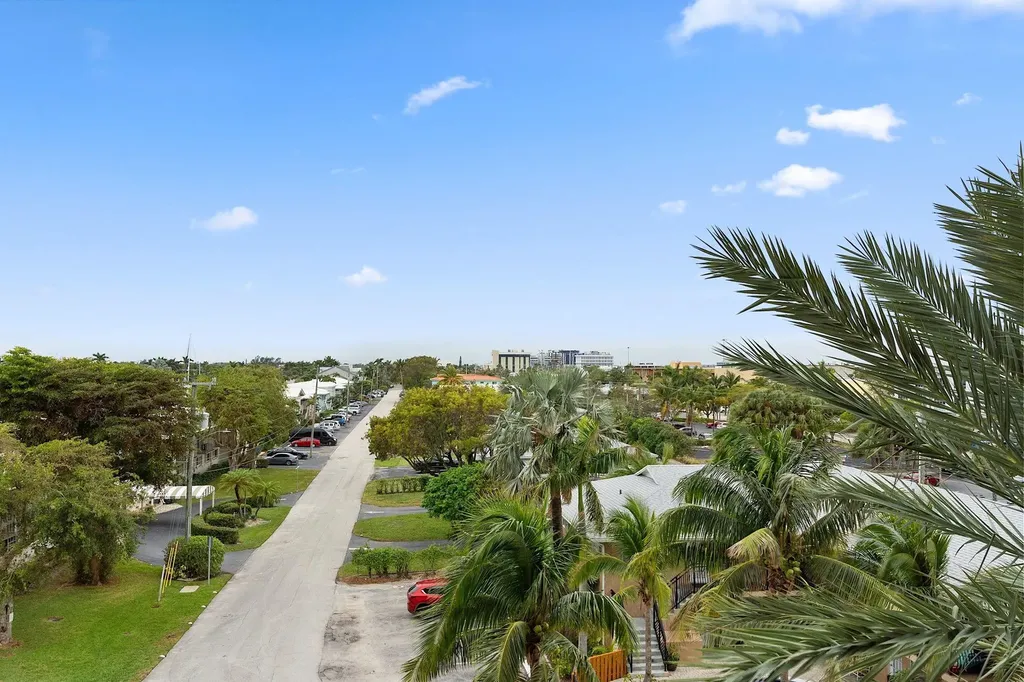 2900 NE 30th Street Fort Lauderdale FL 33306
