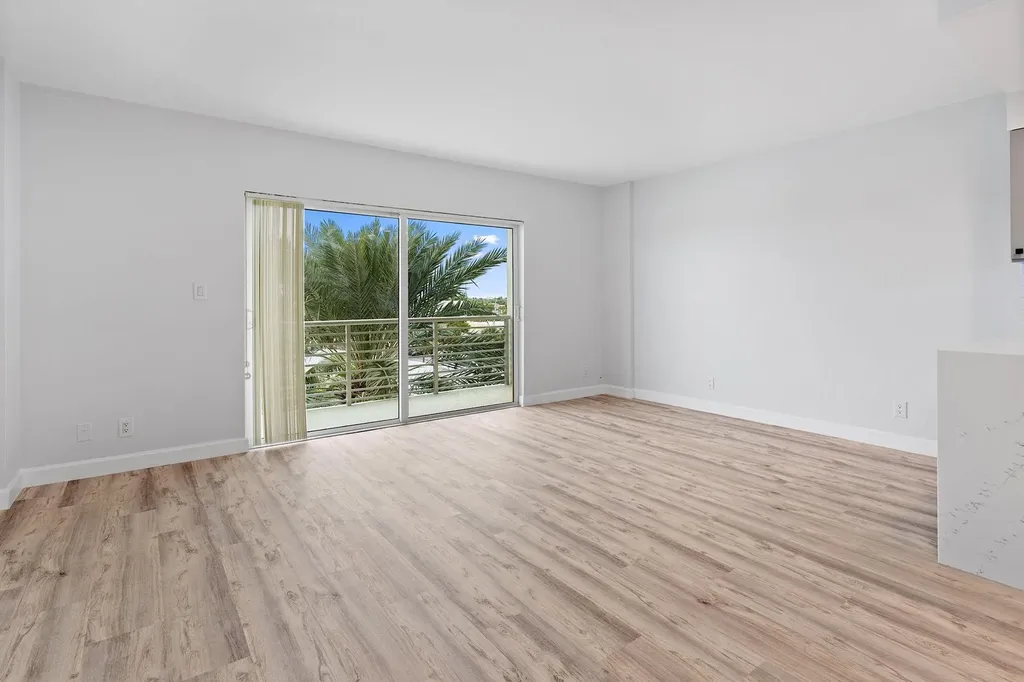 2900 NE 30th Street Fort Lauderdale FL 33306