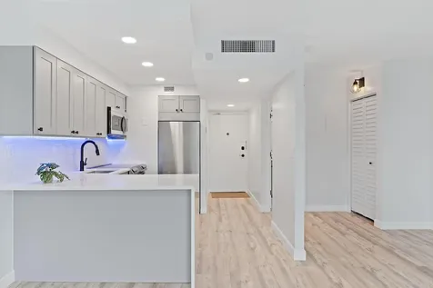 2900 NE 30th Street Fort Lauderdale FL 33306