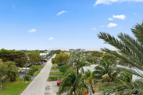 2900 NE 30th Street Fort Lauderdale FL 33306