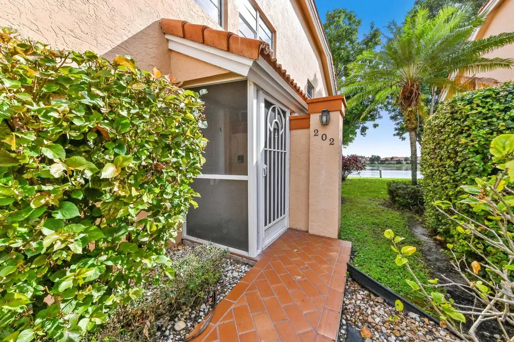 9553 Shadybrook Drive Boynton Beach FL 33437