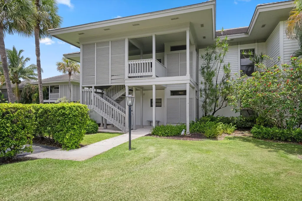 11818 Pebblewood Drive Wellington FL 33414