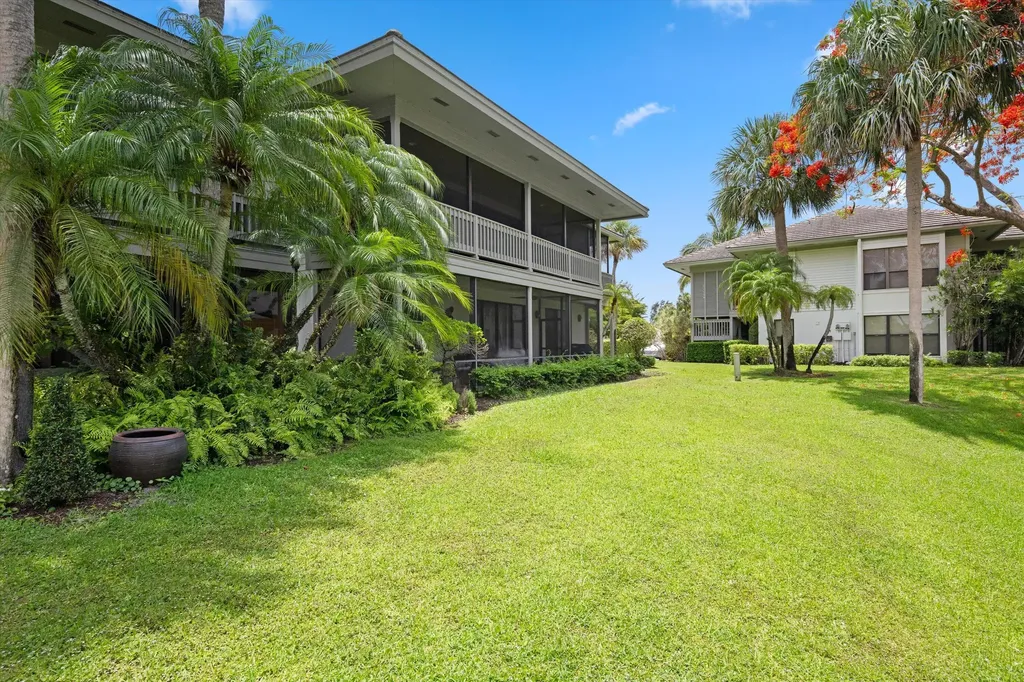 11818 Pebblewood Drive Wellington FL 33414