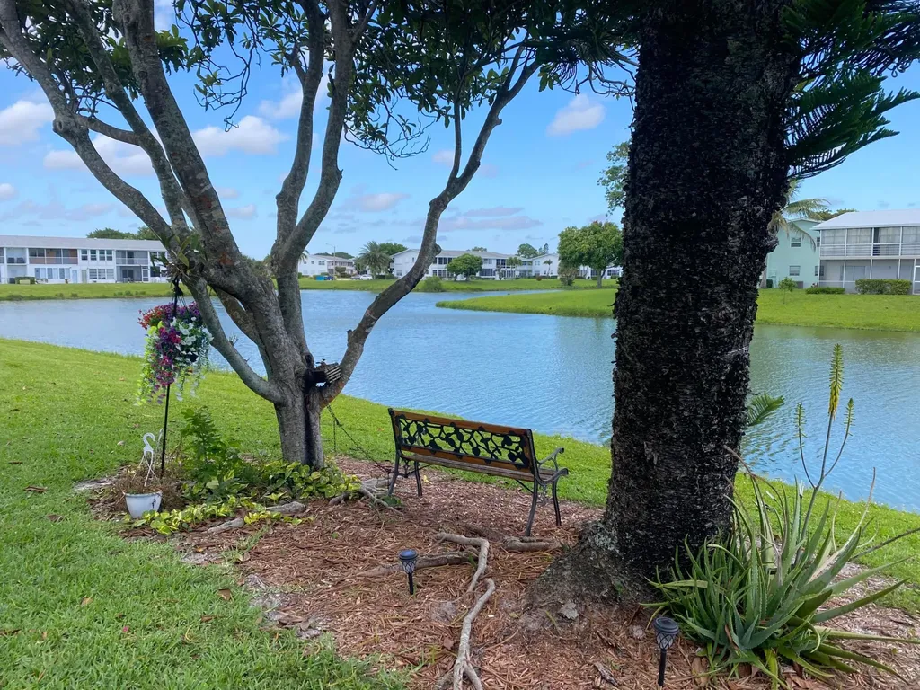 71 Berkshire West Palm Beach FL 33417