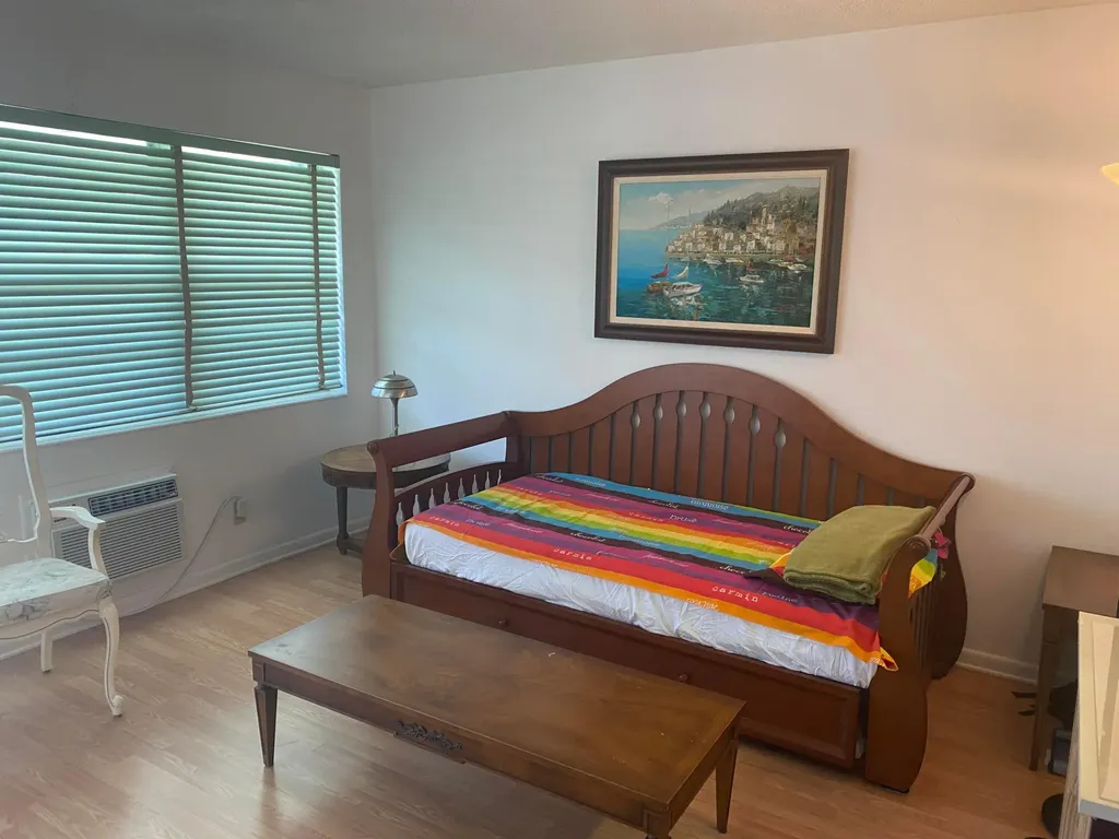 71 Berkshire West Palm Beach FL 33417