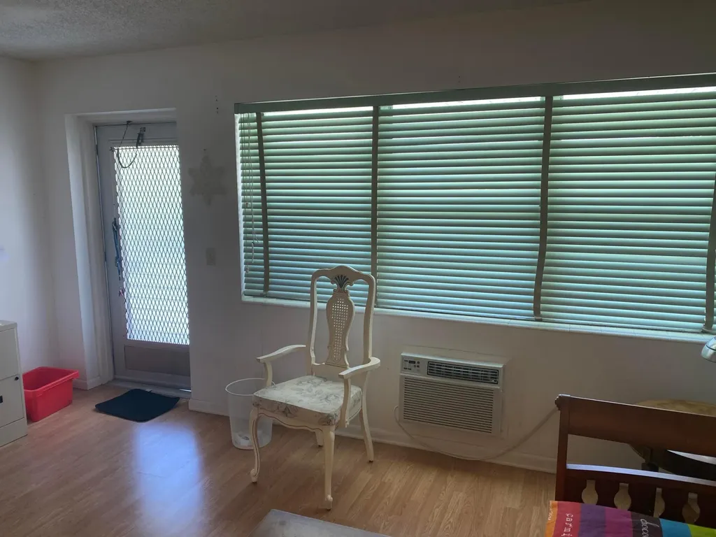 71 Berkshire West Palm Beach FL 33417